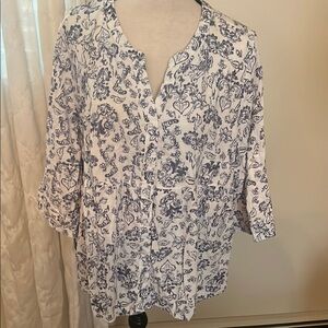 Tahari White and Blue Relaxed Blouse with Mandarin Collar